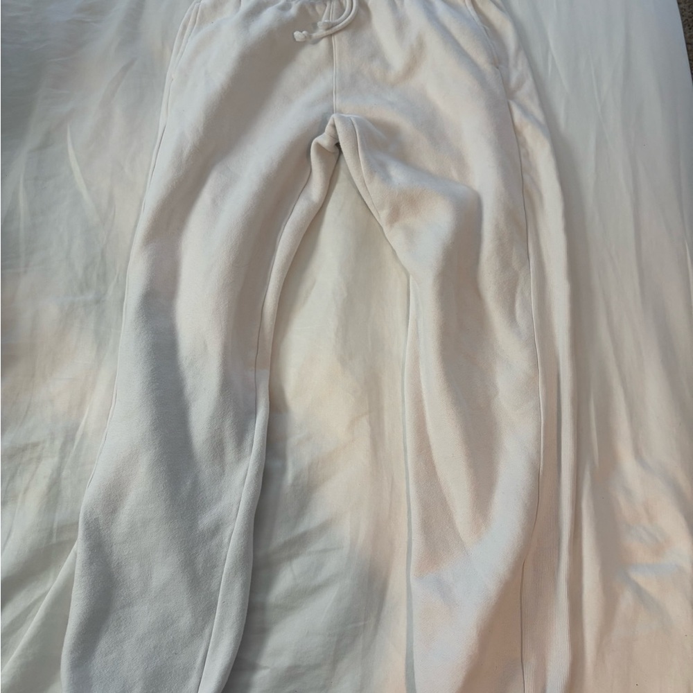 Aritzia Women's Off-White Drawstring Sweatpants